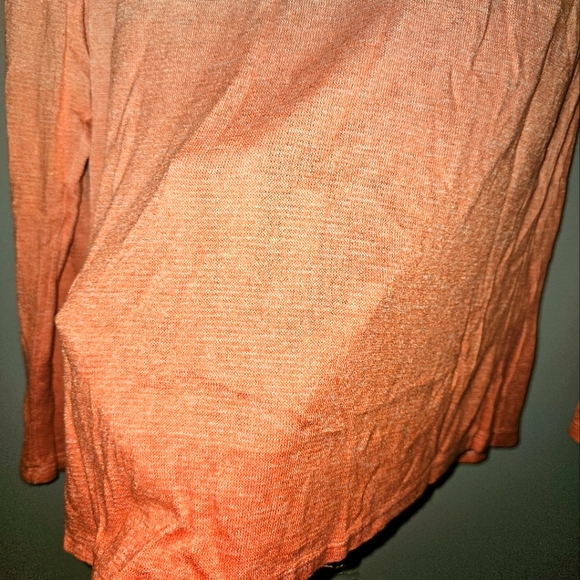 Women's lightweight orange sweater - Picture 2 of 5